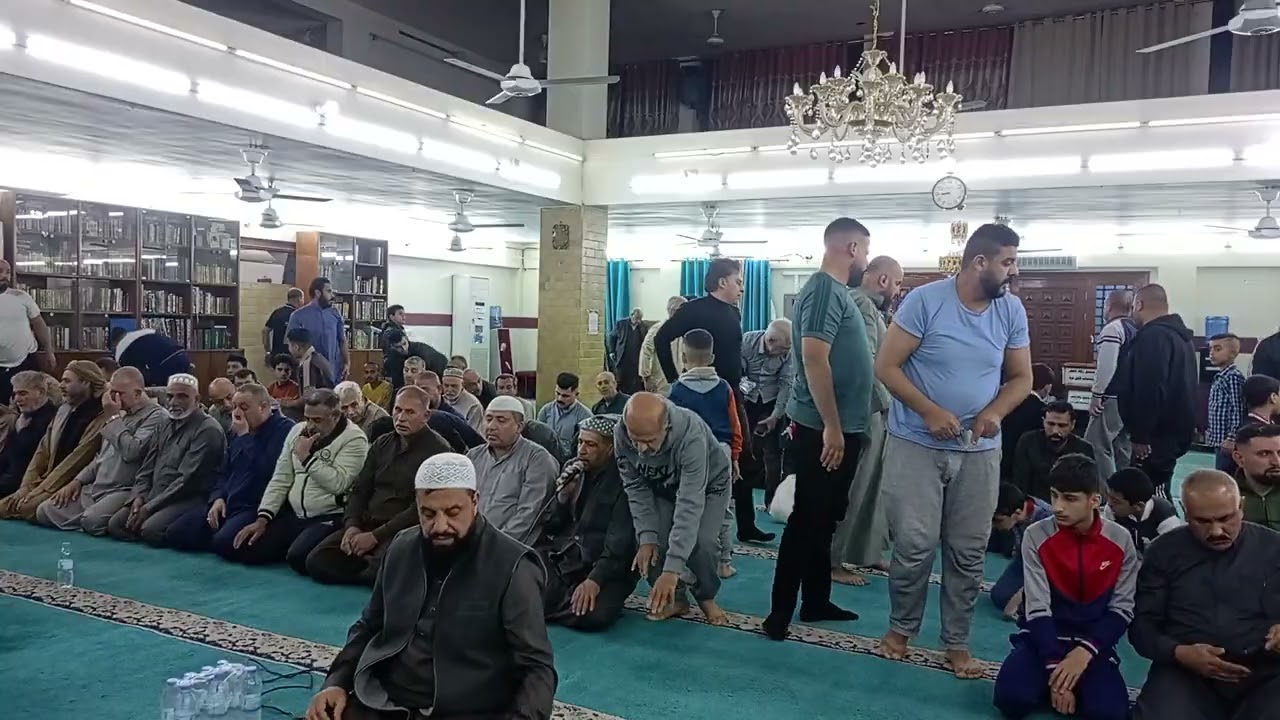 5رقم 17#3#2026 صلاه تراويح في شهر رمضان يوم 28جامع عرفات كان أمام الصلاةدكتور حيدر هادي العودةلرفاعي