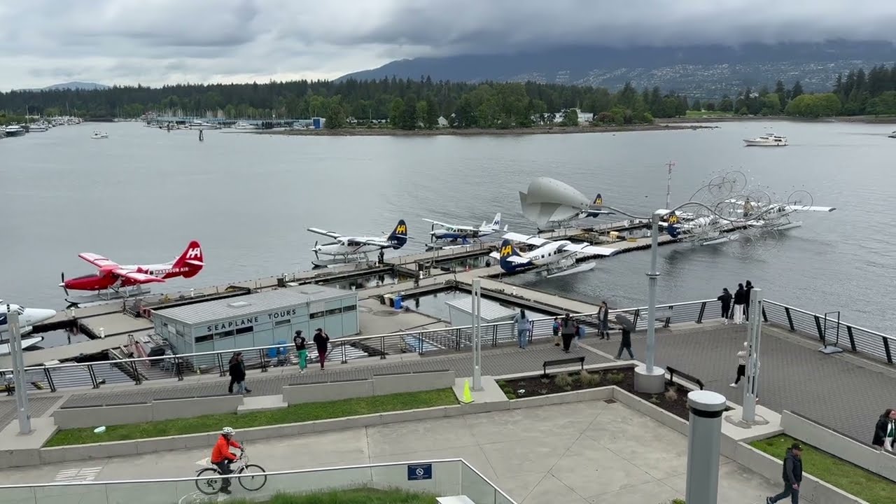 Watching the Seaplanes in Vancouver