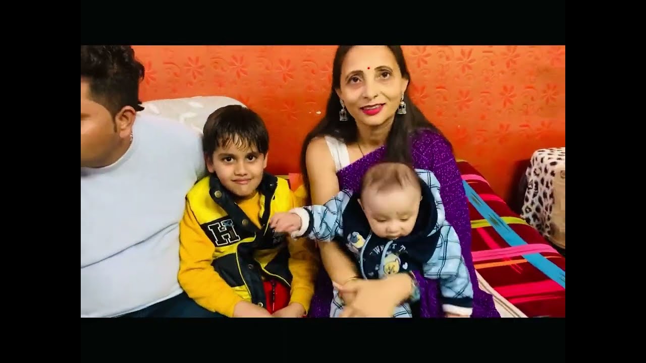 Vihanaa celebrating mom❤️dad anniversary first time 😍❤️🎂🎁 #vihanaasworld #weddinganniversary