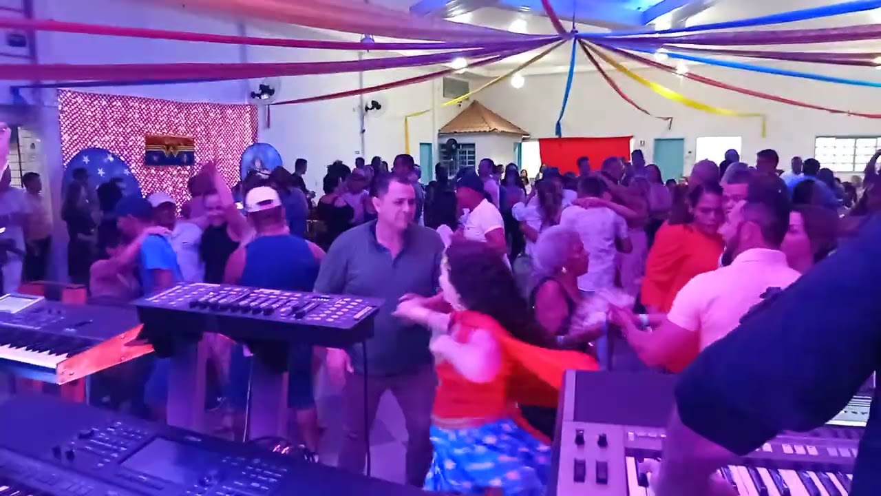 Vem dançar com Janio Silva ao vivo 