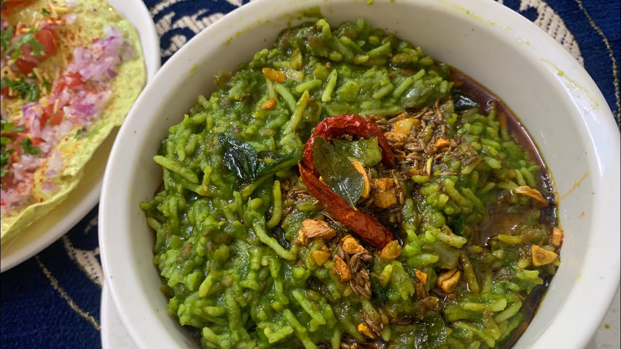 Lasooni Palak Khichdi | Healthy and Tasty recipe 😋