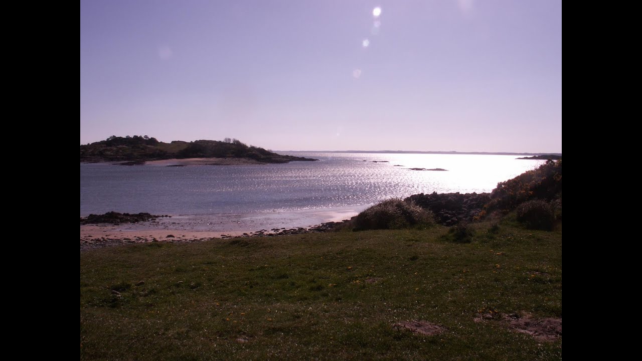 Прогуляйтесь по красивейшему пляжу, испорченному неинформированными местными жителями.