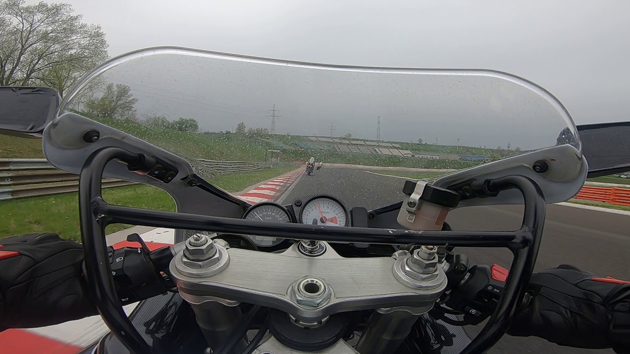 Suzuki GSXR-750 SRAD Hungaroring Practice