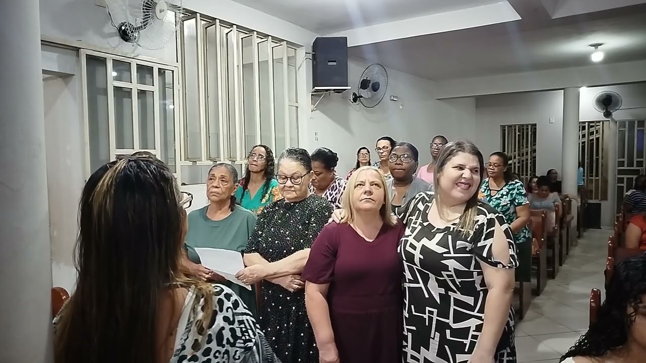 Louvor com o círculo de oração.