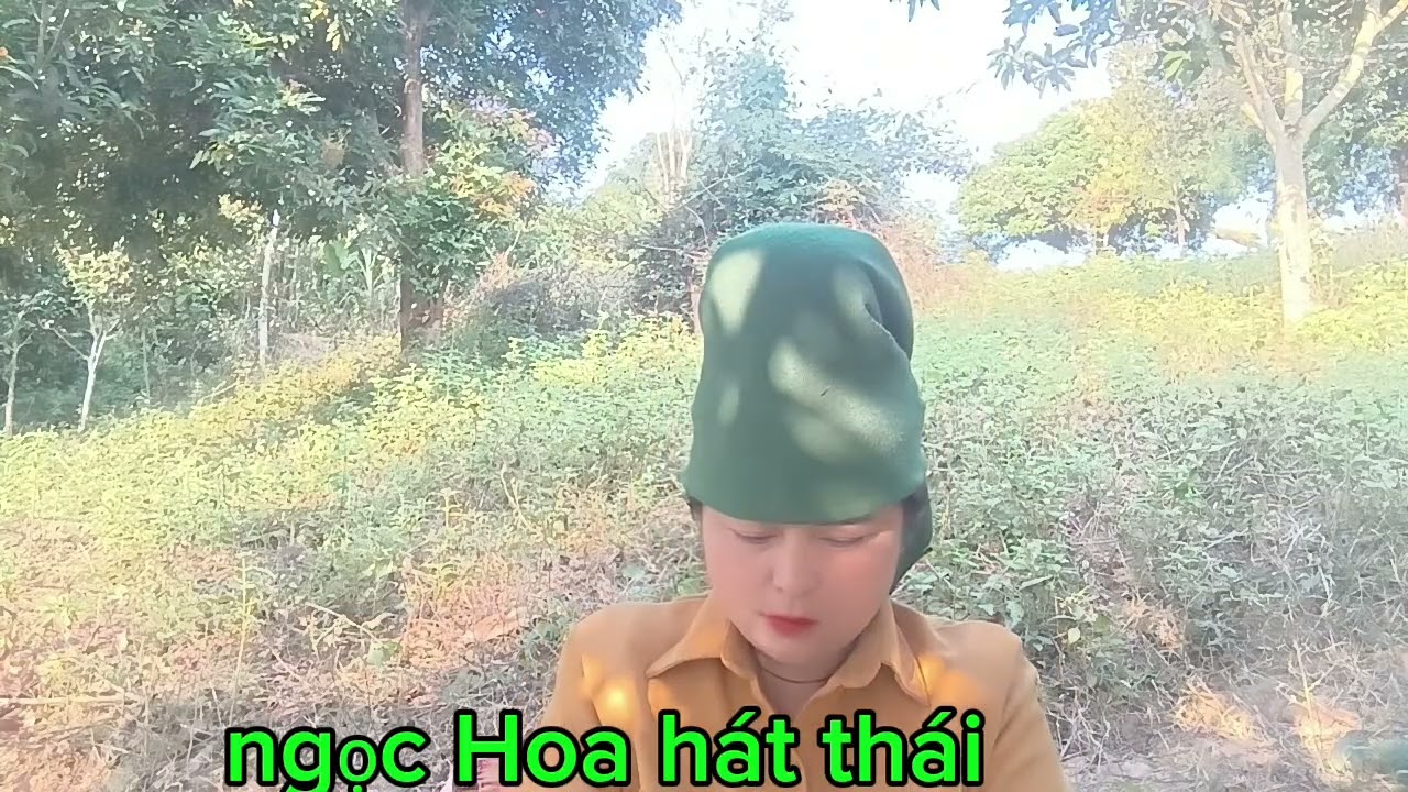 Em g&aacute;i gọi điện hỏi ngọc Hoa dạo n&agrave;y đang l&agrave;m g&igrave; vậy chị 