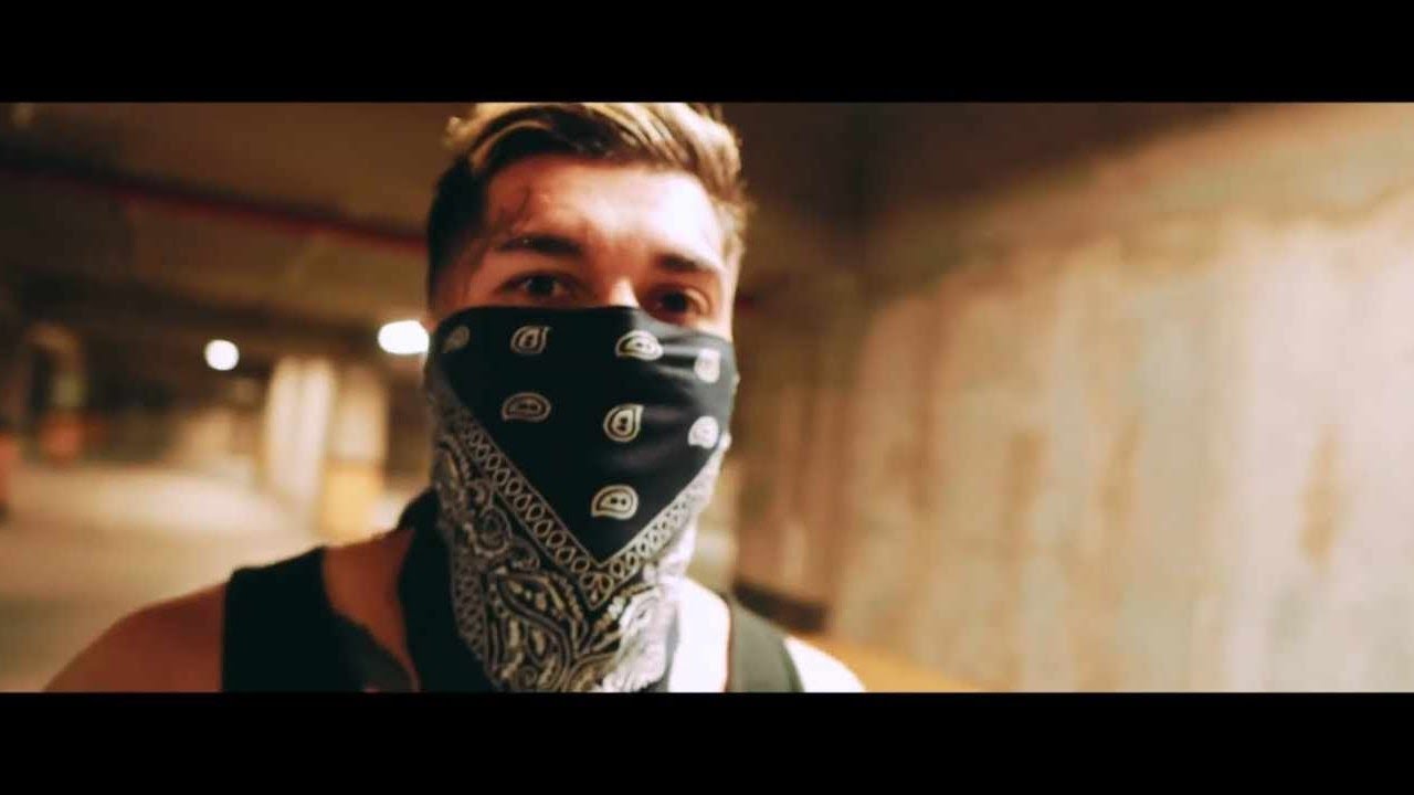 TIMON Y PUMBA //LIRIKO WAN //SERBEK CHT// CHICALITHUGS (VIDEO OFICIAL)