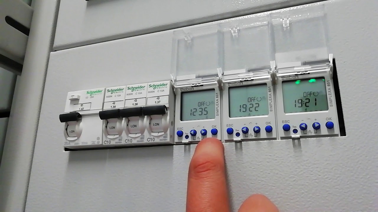 INTERRUPTOR HORARIO DIGITAL - THEBEN SIMPLEXA 601 - Configuración básica y programación M-0-A