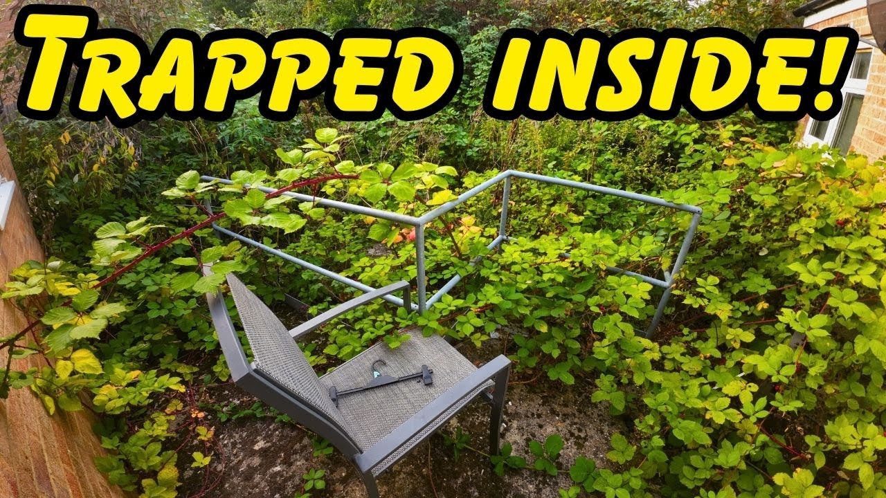 The NIGHTMARE Garden! She Had No Way OUT.. 🚫
