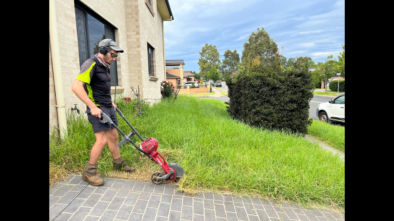 RESCUE Mission: Paramedics OVERGROWN Lawn Gets Emergency Makeover