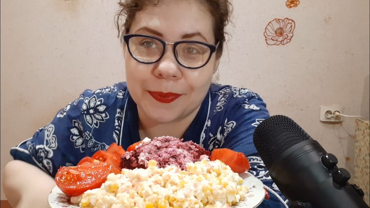 АСМР Мукбанг 2 салата/Вареник Нинки пиратки/Завидую ли я здоровым и кем бы была