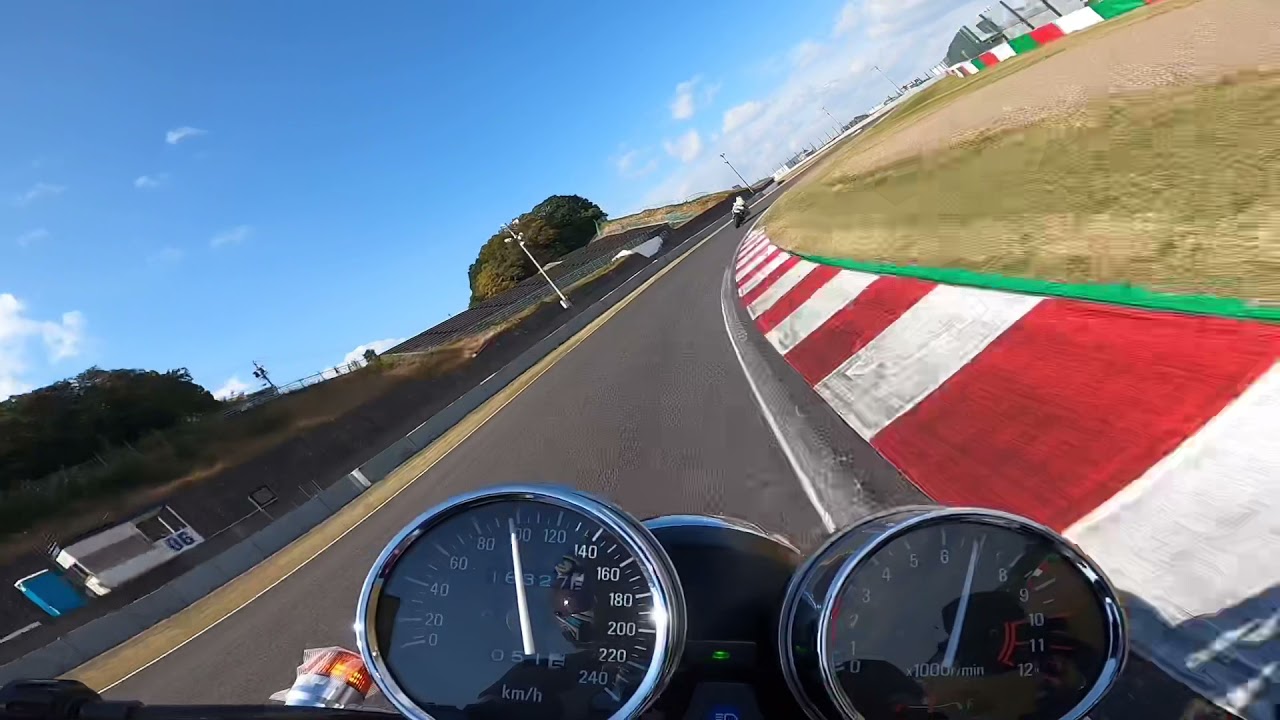 2021/11/16 鈴鹿サーキット　バトラックス走行会　二本目　ゼファー750