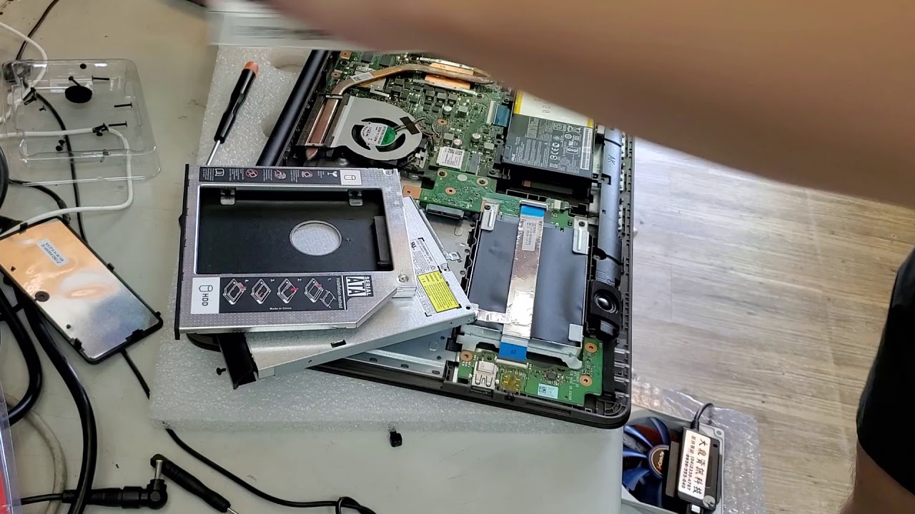 華碩ASUS X556U 筆電擴充光碟轉2.5吋座 加WD 500GB 藍標 2.5吋 SSD實例