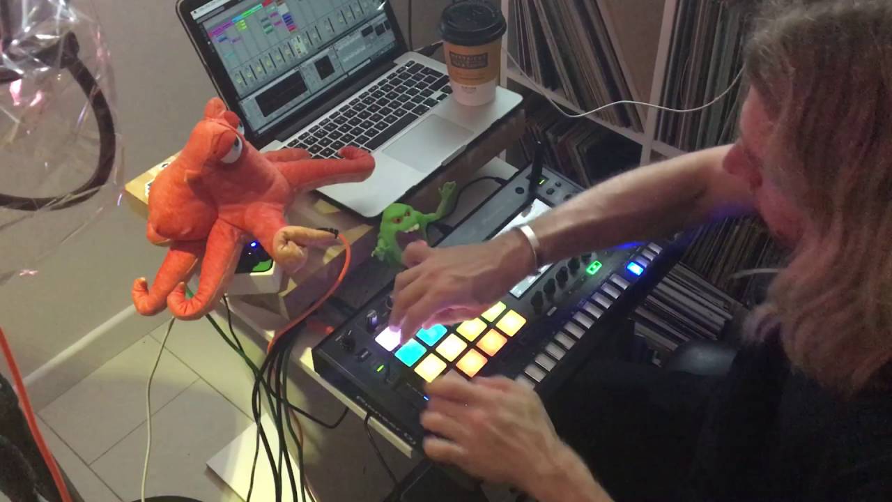 James Zabiela Pioneer SP-16 Toraiz Sampler Jam