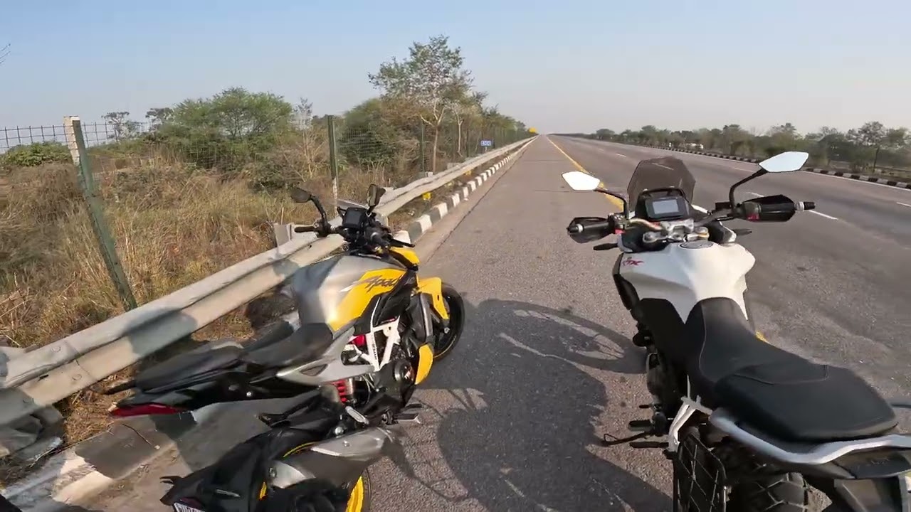 TVS RTX 300 vs Apache RTR 310 Drag Race | ADV vs Naked Sports - Who's Faster?