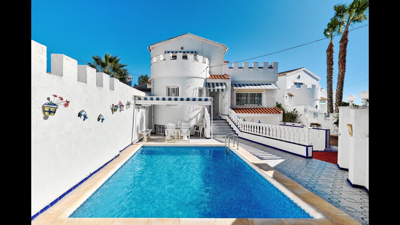 Detached Villa for sale in Pinar de Campoverde