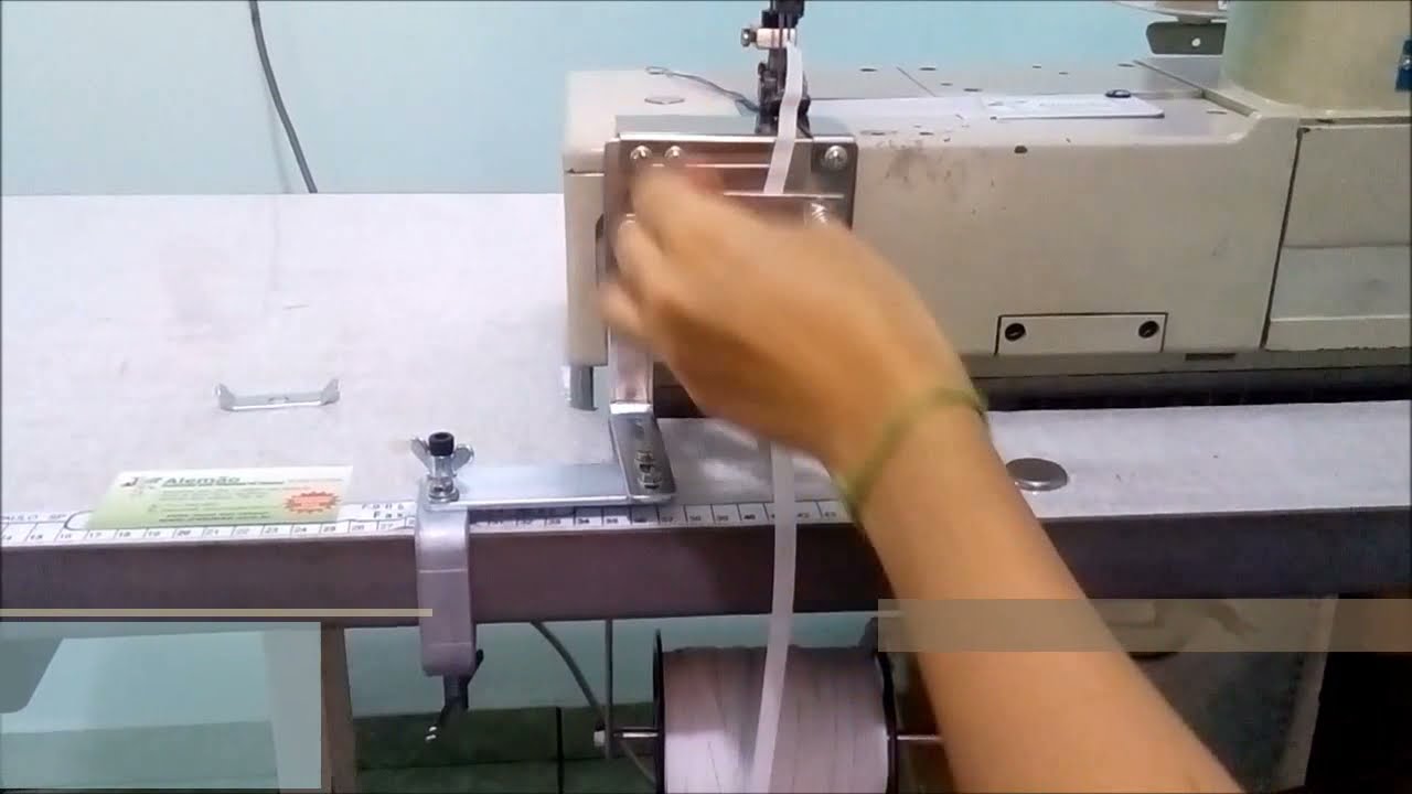 Aparelho Tensor Universal Modelo X com suporte para rolo de elástico na GALONEIRA
