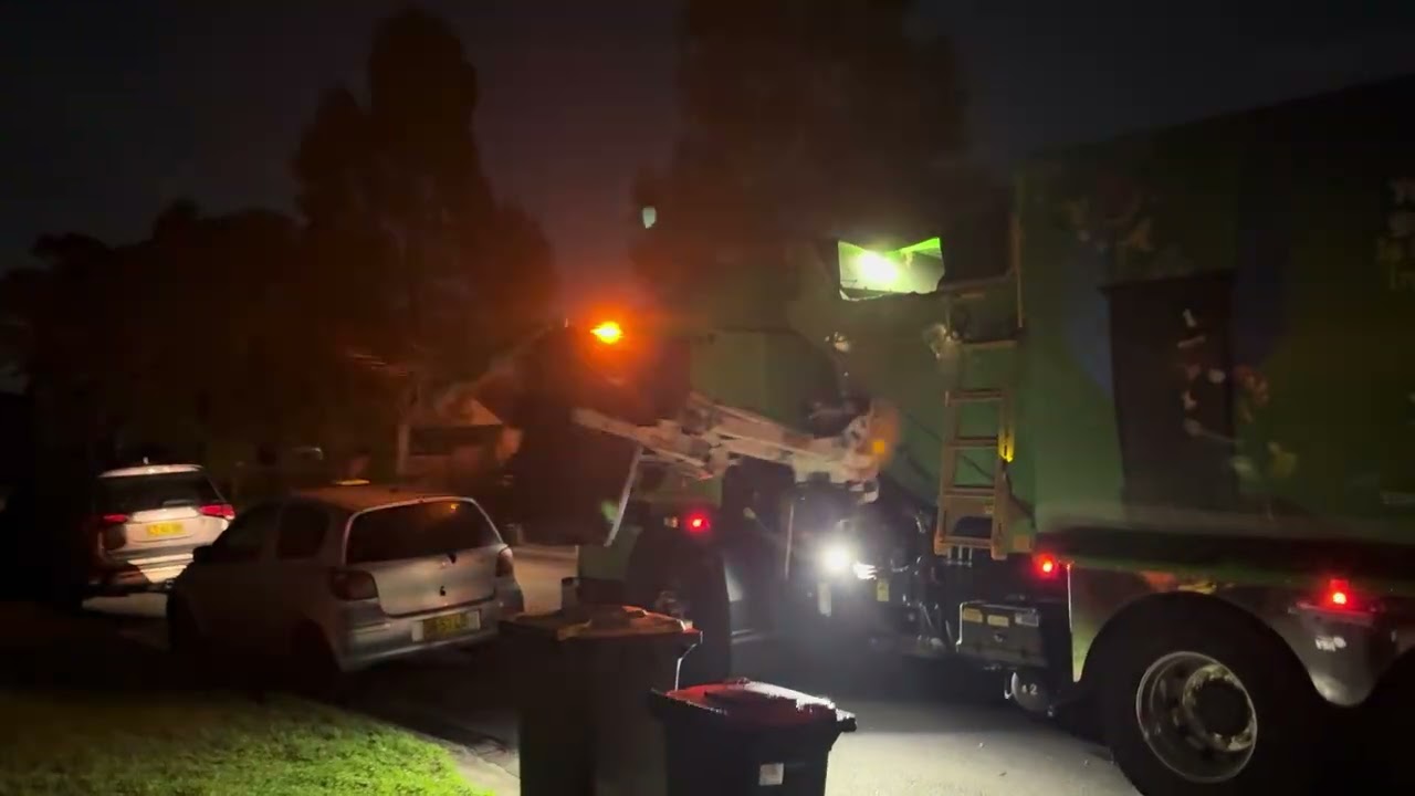 Blacktown City Council FOGO Collection 709 Green Dennis Elite 6 Superior Pak (Part 1) 