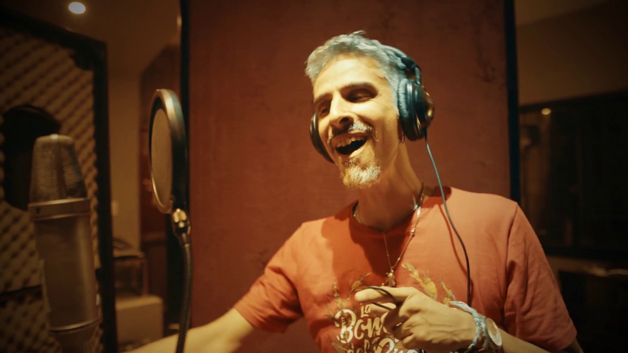 Los Cafres - Revolution (video oficial)