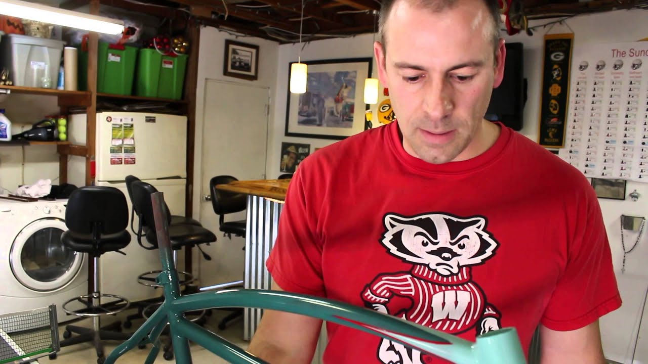 Pin striping a vintage prewar Schwinn