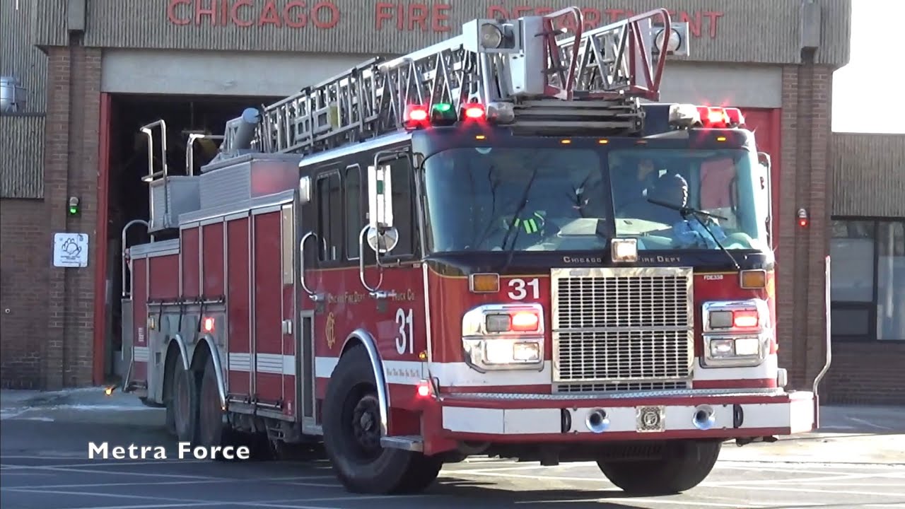 Chicago Fire Dept Truck 31, Battalion 20, & Ambulance 27 Responding