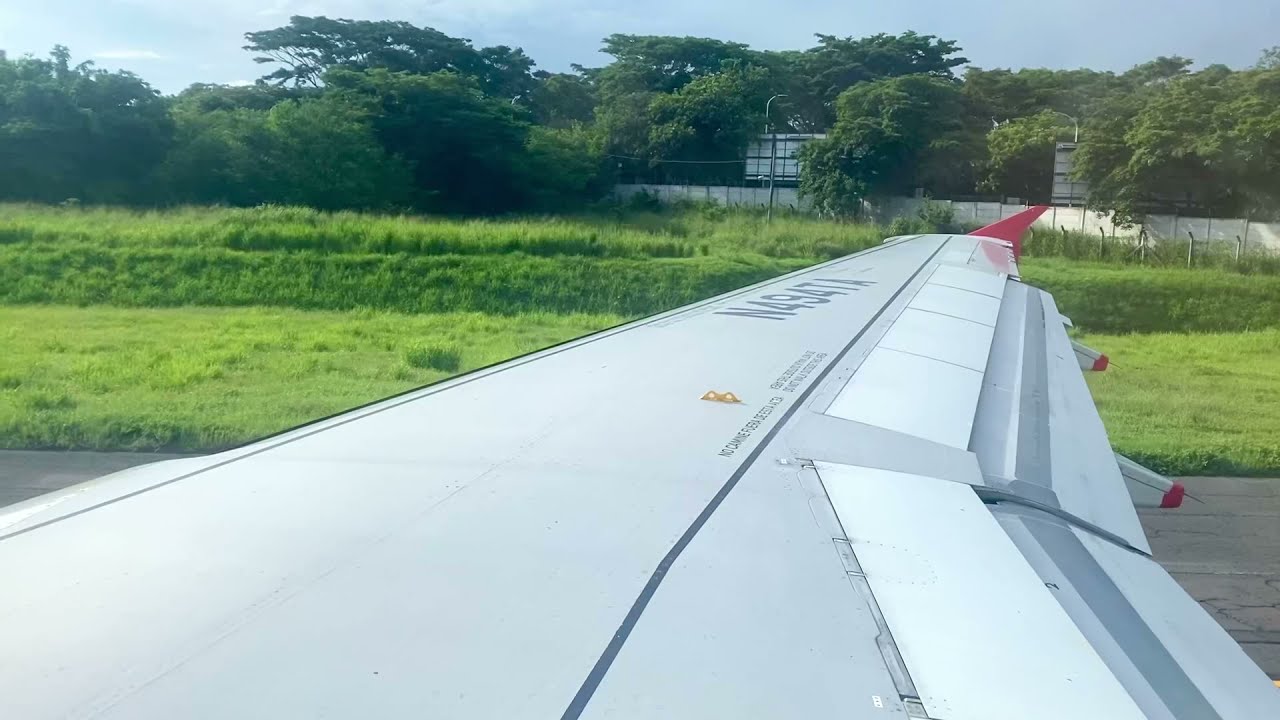 Despegando de El Salvador 🇸🇻 . Aeropuerto de El Salvador