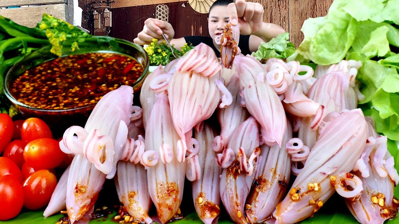 หมึกกล้วยส่วนหางลวกจิ้ม น้ำจิ้มเด็ดๆเผ็ดนัวเคี้ยวกรุบๆเเซ่บถึงใจ|ส้มซ่าพาเเซ่บ 4 กุมภาพันธ์ ค.ศ.2025