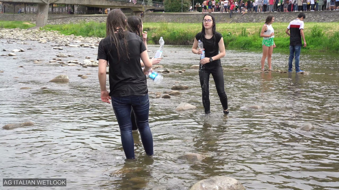 Pescia 2019 - In river with clothes and shoes! 3/9
