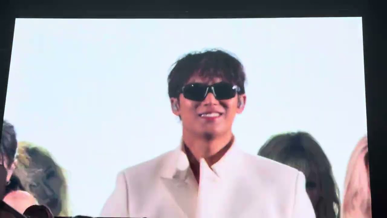 250928 4K MINGYU SHAKE IT OFF NEW IN HONG KONG 민규 직캠