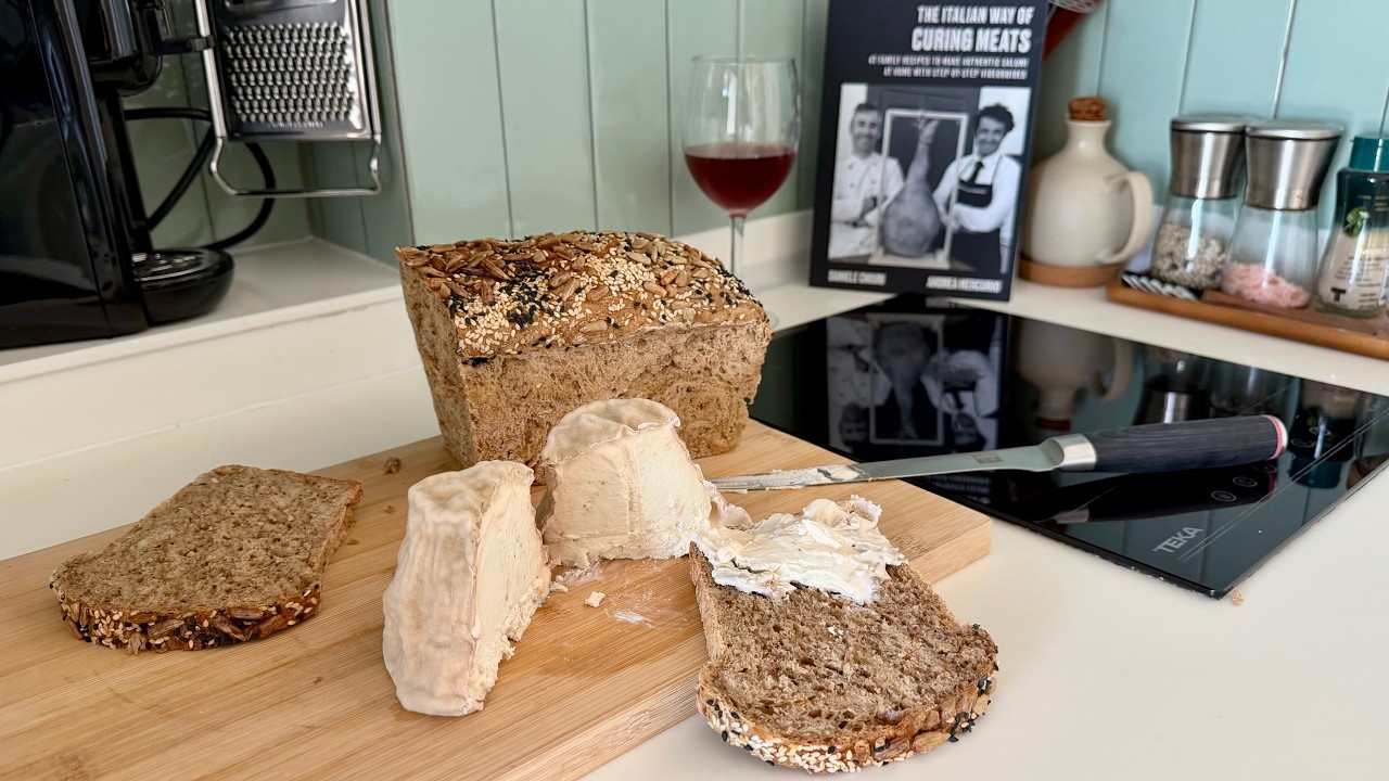 Formaggio Erborinato fatto in casa (tipo Gorgonzola) 🧀 Cremoso e Facile!