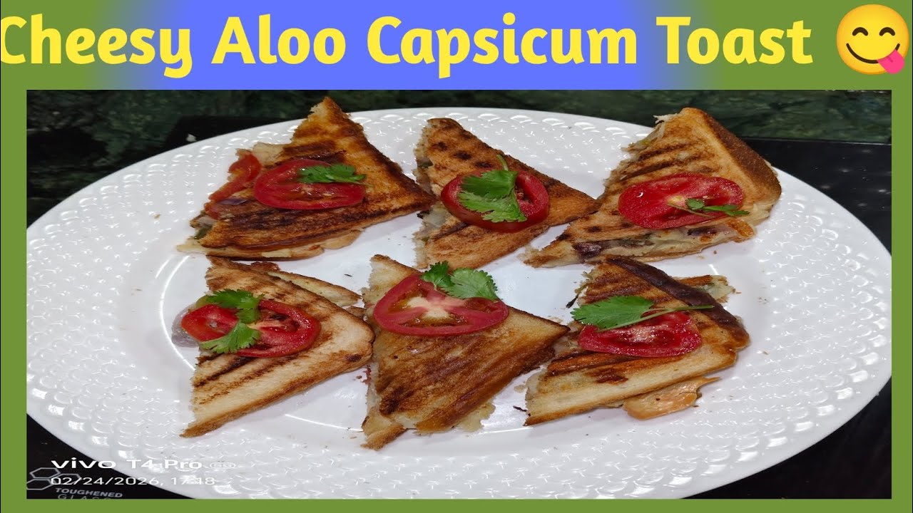 Cheesy Aloo Capsicum Toast 🧀🔥 | 5-Minute Crispy Breakfast Recipe!#youtube#viral #recipe#trending 