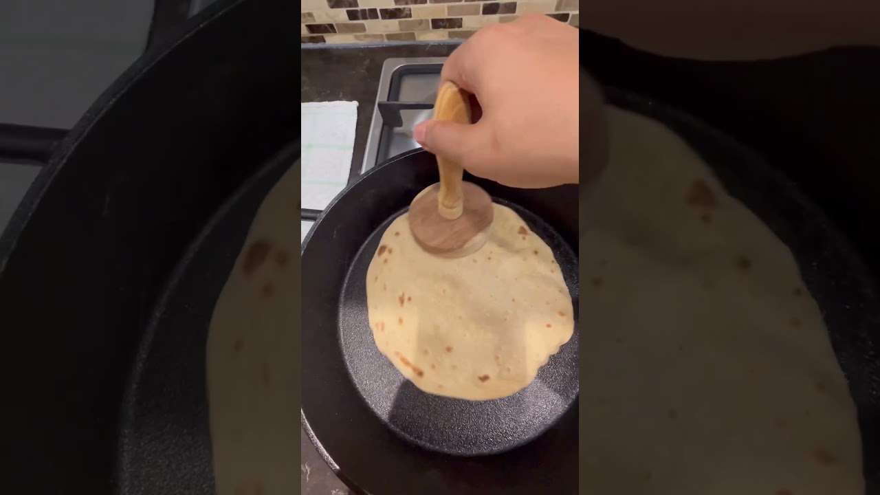 How to make a roti in a cast iron skillet 🫓