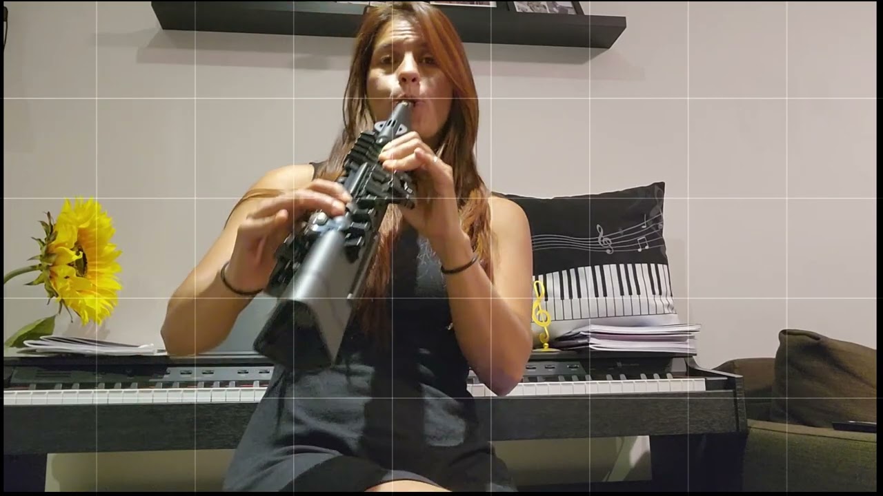 TATTOO LOREEN. YAMAHA YDS-120. MARCELA O.