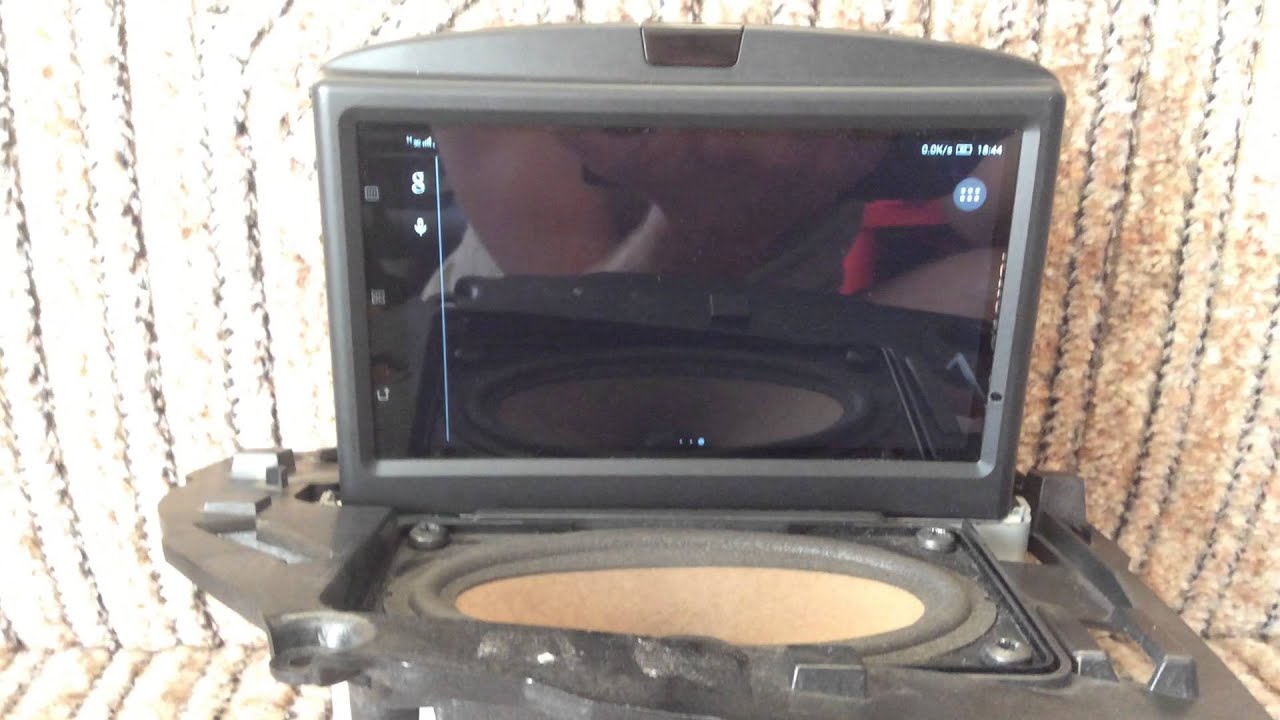 Lenovo S939 smartphone in Volvo RTI