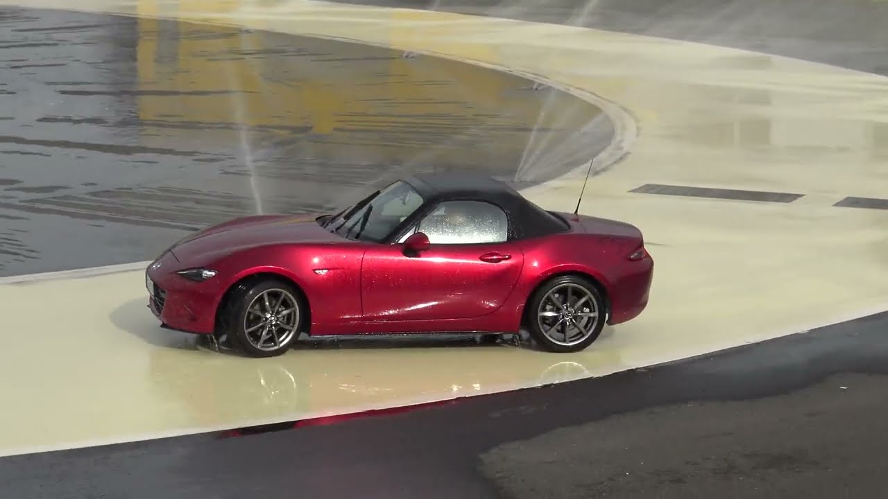 Kreisbahn MX-5 ND mit Gleitfl&auml;che und Drifts