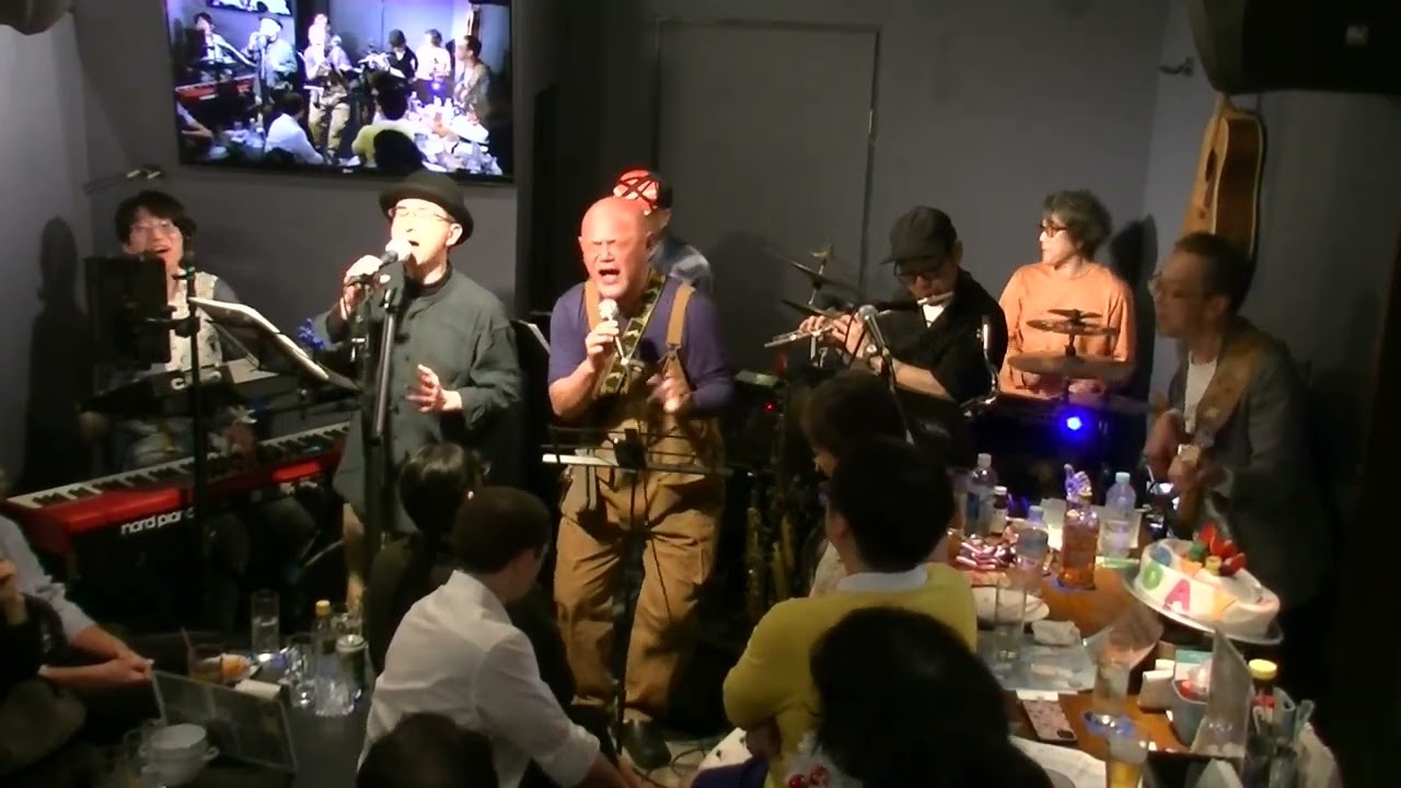 翳りゆく部屋