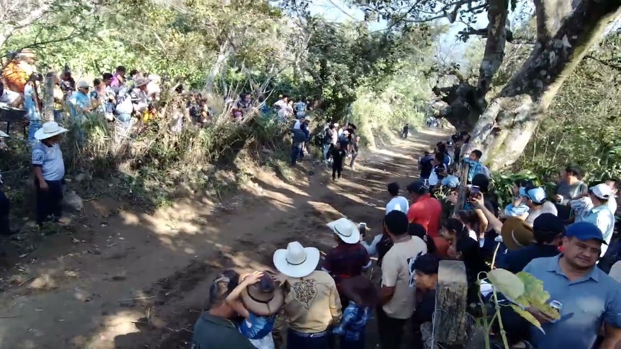 arranca la carrera de cintas -san juan alotenango guatemala