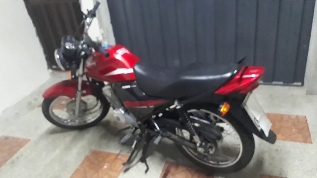 Honda cb1 star 2018 en español