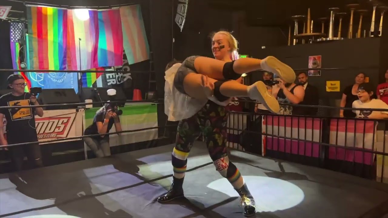 Joan Jetson (c) & Eden Von Engeland VS Tyra Russamee & Jules (Highlights)