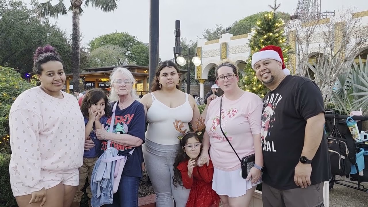 Мы превратили дождливую ночь в рождественское волшебство | Busch Gardens Tampa