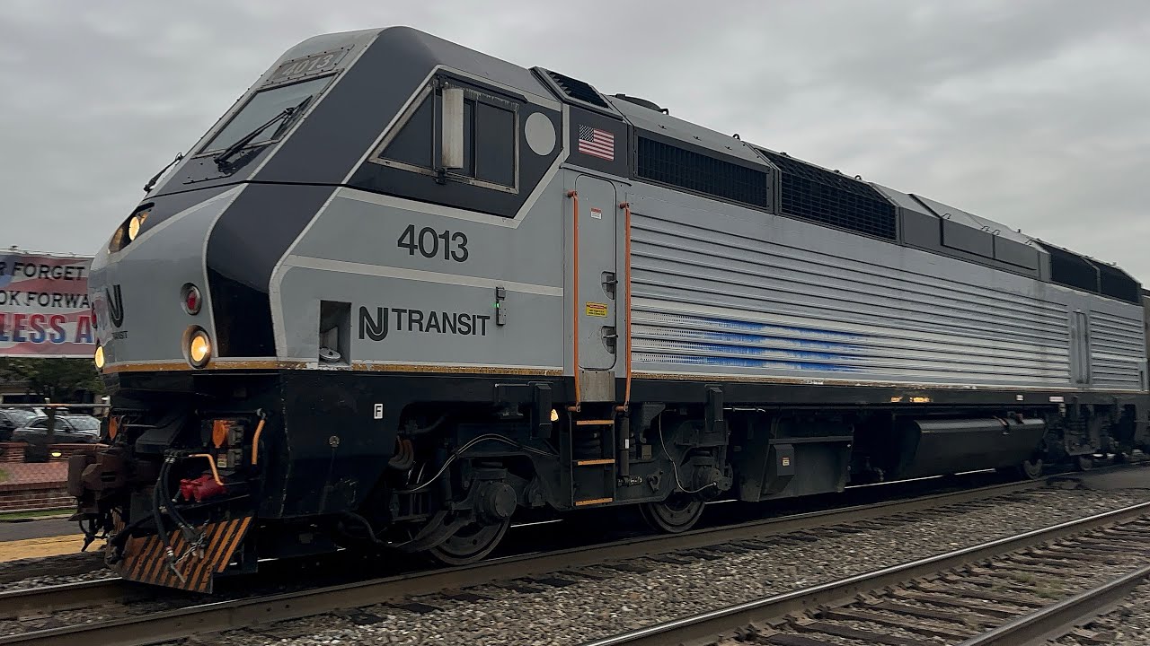 [4K/HDR]: NJ Transit PL42AC 4013 leads train 1167 with Super Mario hornshow (9/27/24)