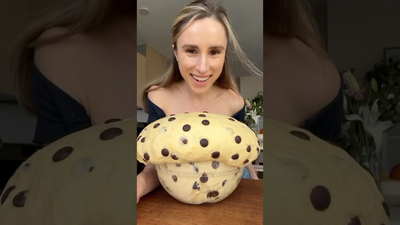 Italians react to HOMEMADE PANETTONE @Jeshastevens