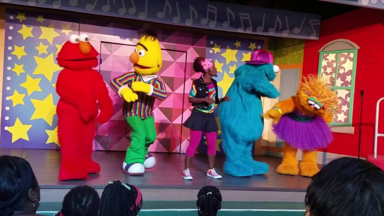 Sesame Street's Safari of Fun: Elmo Rocks 2016 Preview Night