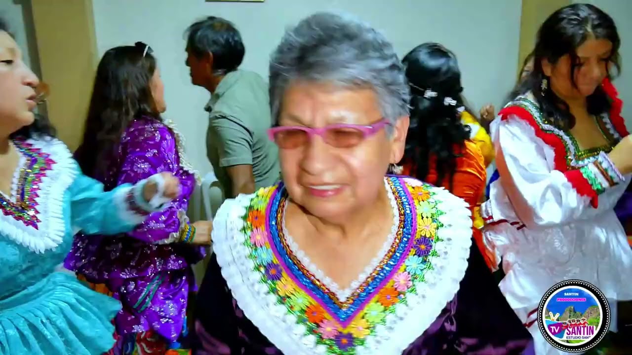 HILDA PERALDO Y LOS GENIALES DEL FOLKLOR EN EL ONOMASTICO DE FINA ESTAMPA