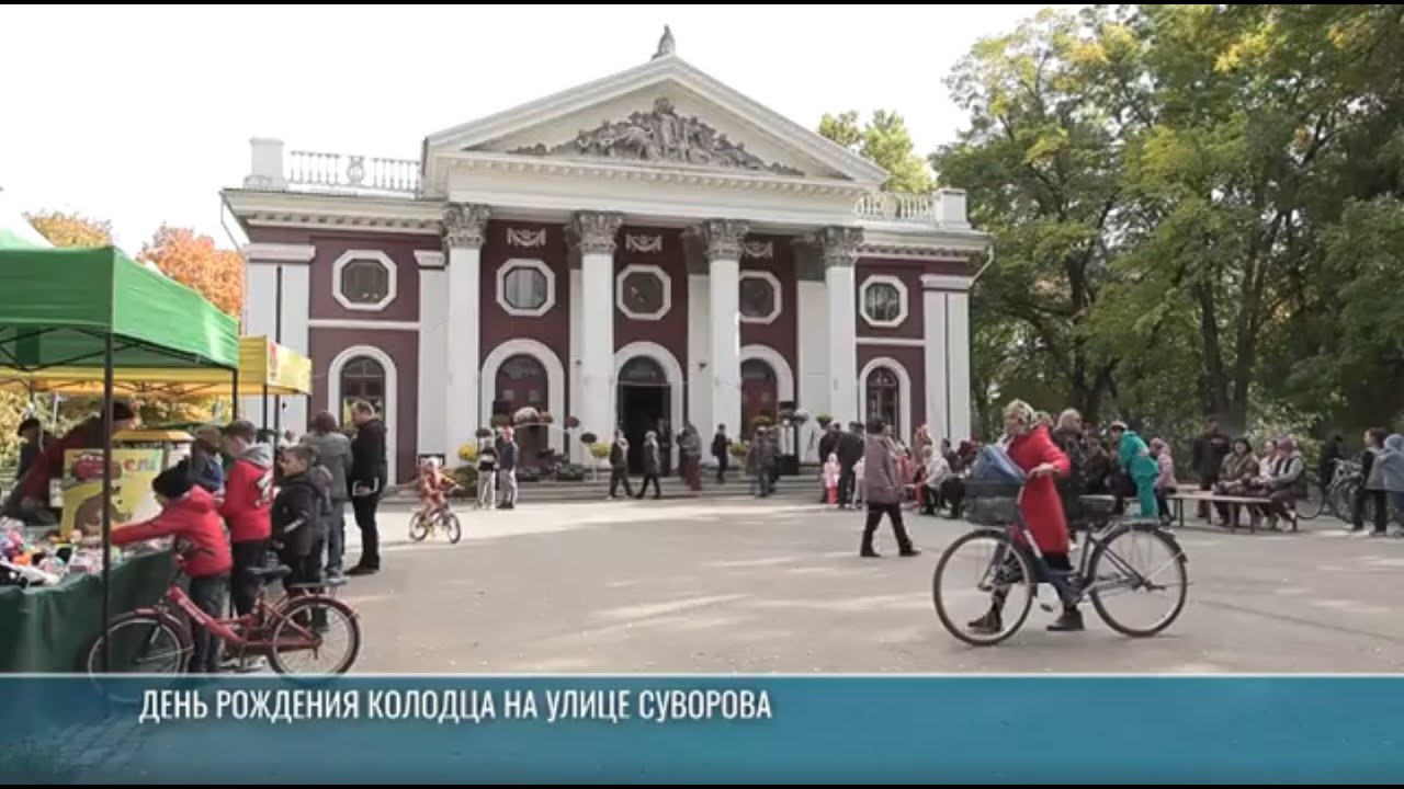Выставка картин, концерт и хора на улице: храм в селе Чобручи