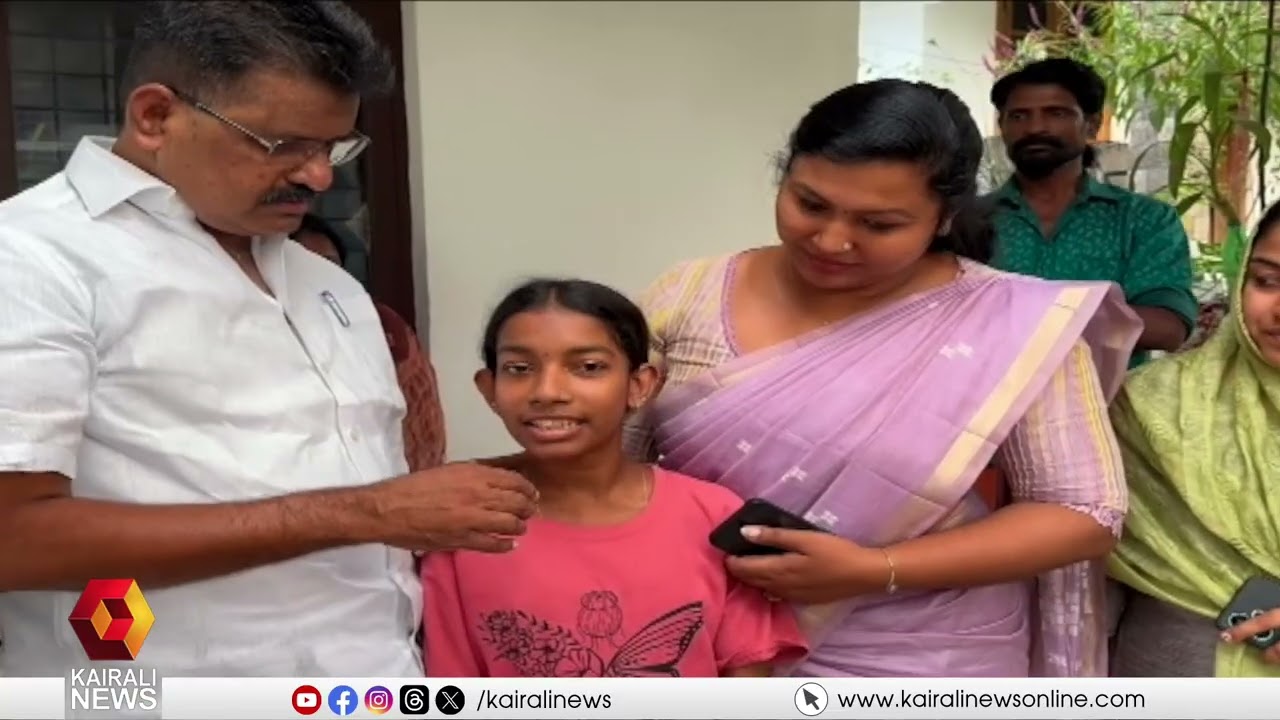 സുമനസ്സുകളുടെ സഹായം തേടുന്നു: വൃക്ക തകരാറിലായ 20കാരിക്കായി ഒരു നാട് കൈകോർക്കുന്നു | kidneytransplant