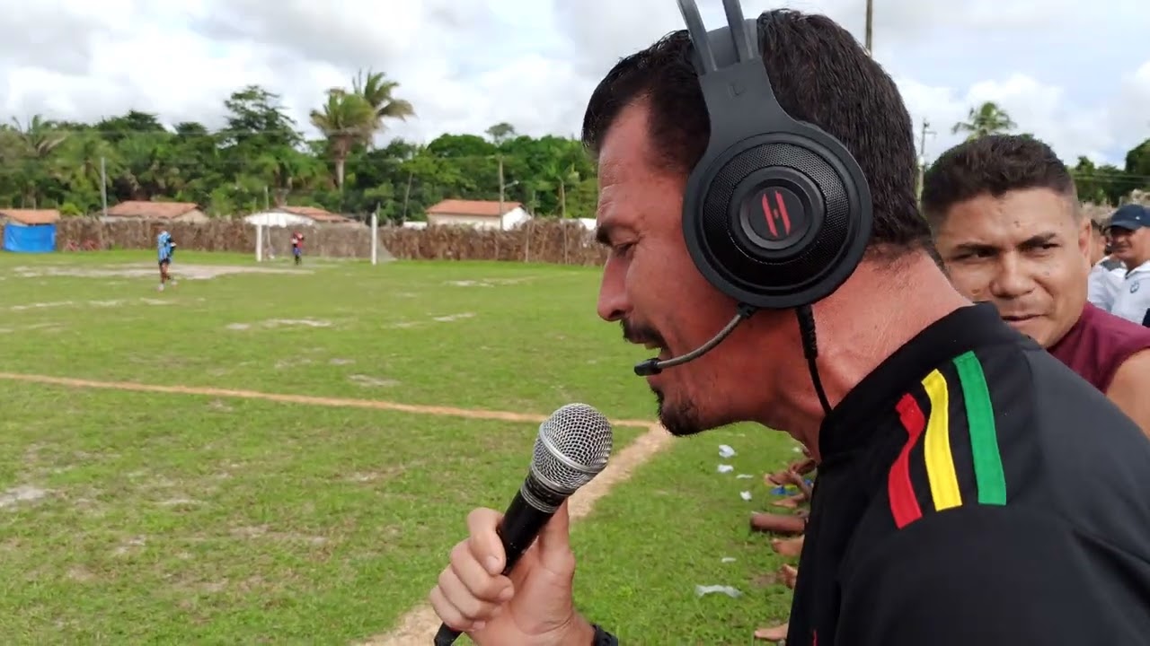 Narrador amador de futebol é destaque na baixada . .