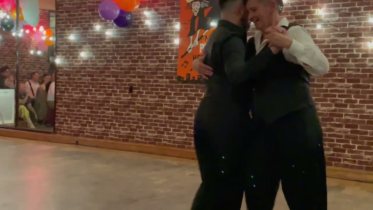Astrid Weiske & Leonardo Sardella performing Vals 2023
