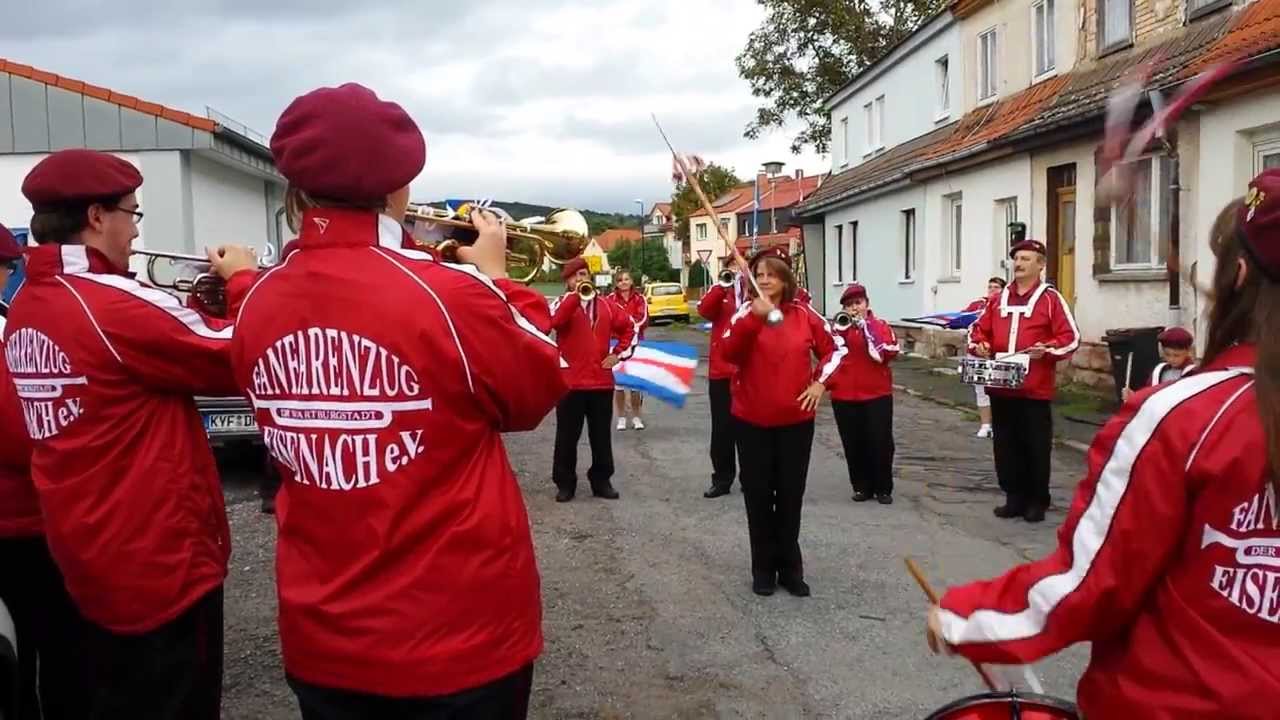 Fanfarenzug Eisenach Spielt Sportler Voran