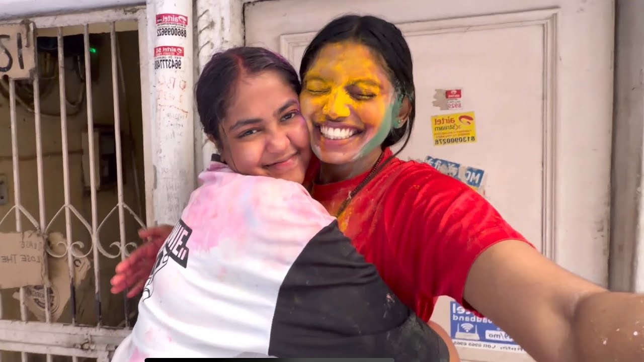 Happy holi everyone ❤️😋 || holi mai to bura haal ho gya 🥹 | @are_annu 