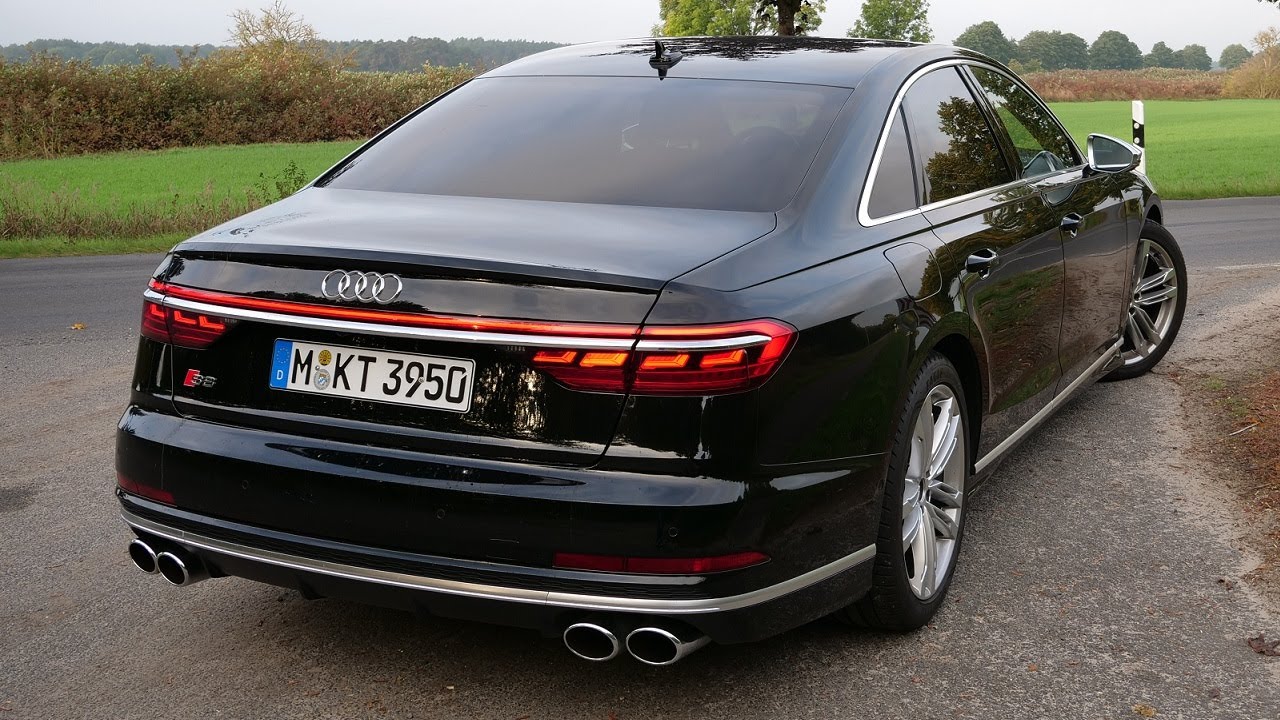 2020 Audi S8 - Drive & Sound - AUTOBAHN TOP SPEED POV